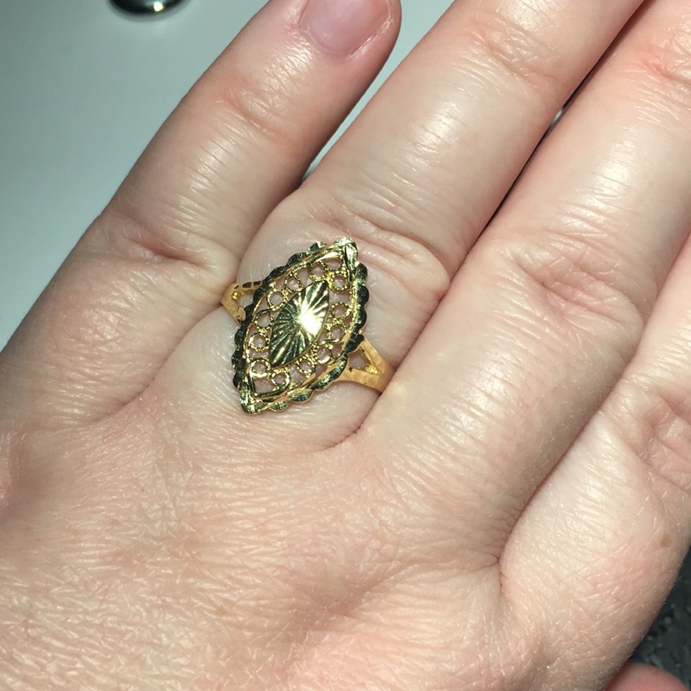 Solid gold ring, never worn 10k